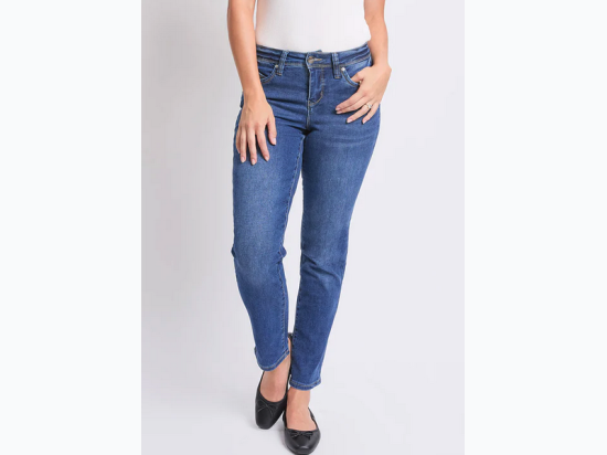 Missy's High Rise Curve Confidence WannaBettaButt Straight Leg Jean in Medium Wash