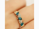 Women's Vintage Elegant Emerald Rhinestone Ring - One Size - Size 8